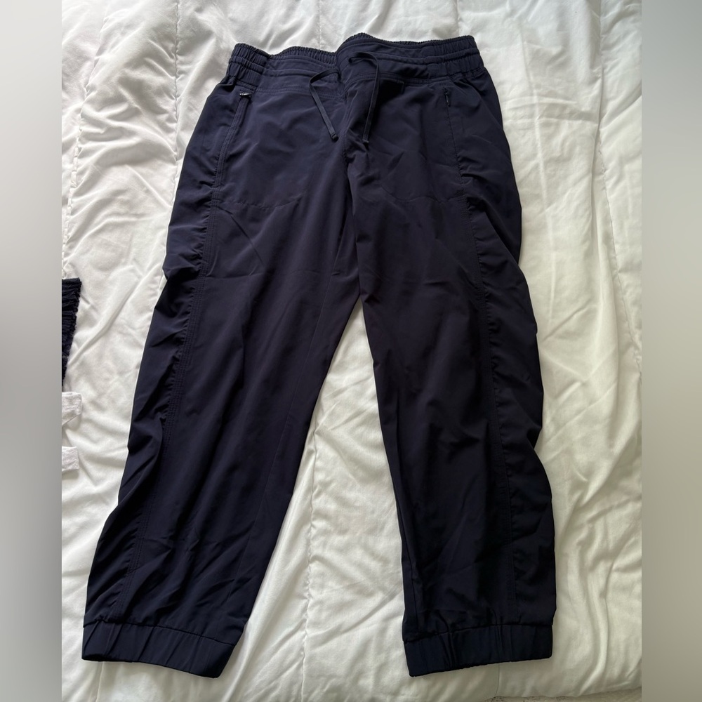 Athleta Navy Ruched Capri